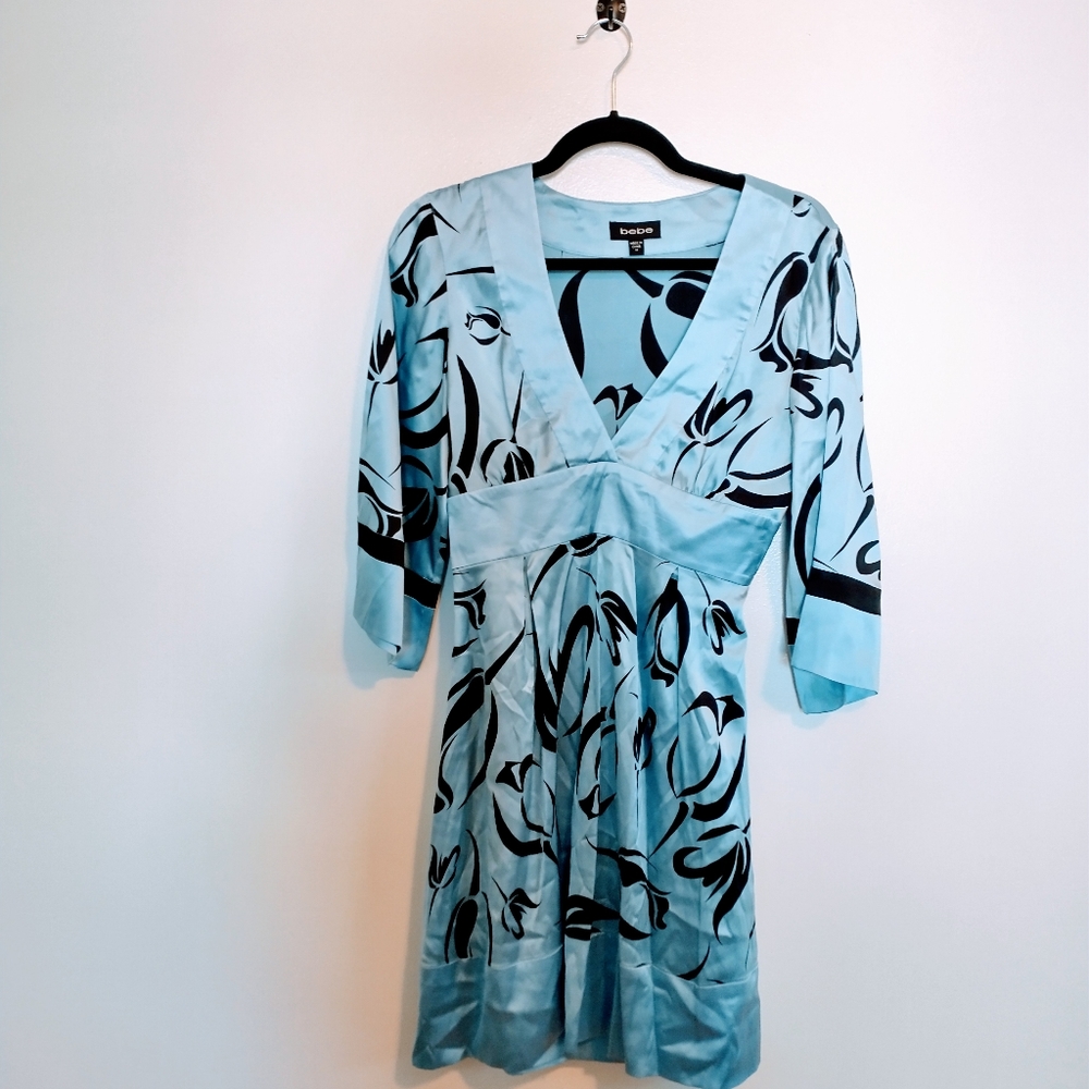 Bebe Blue V-Neck Bell Sleeve Cocktail Dress
